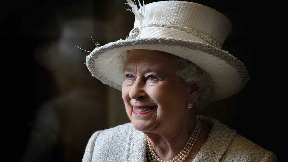 زنان قدرتمند سیاست: ملکه الیزابت دوم